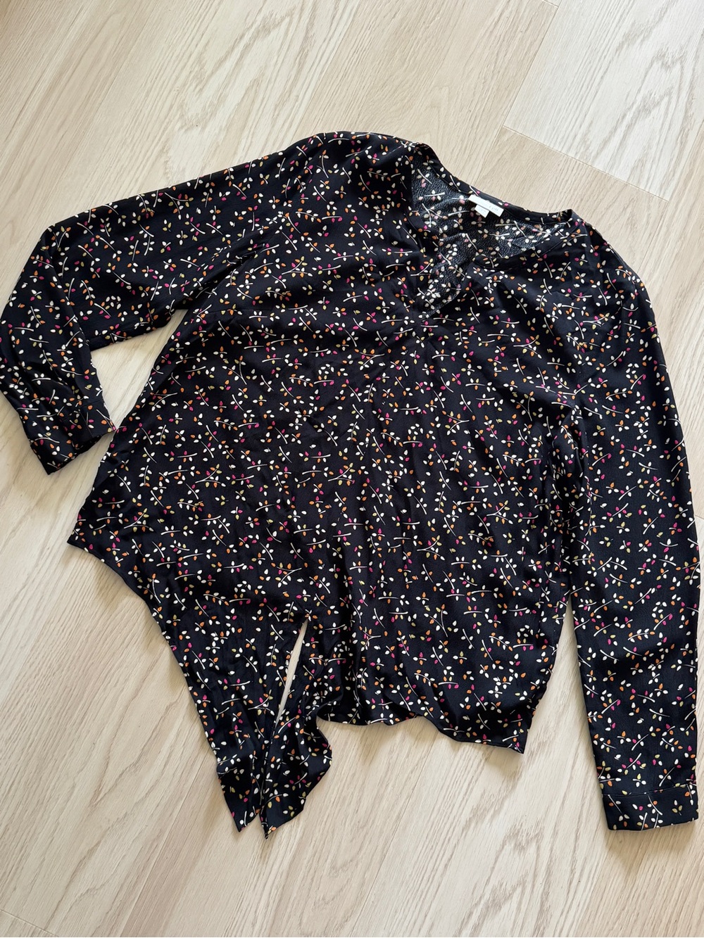 J jill v neck front tie fall leaf blouse shirt top tunic petite M MP rayon